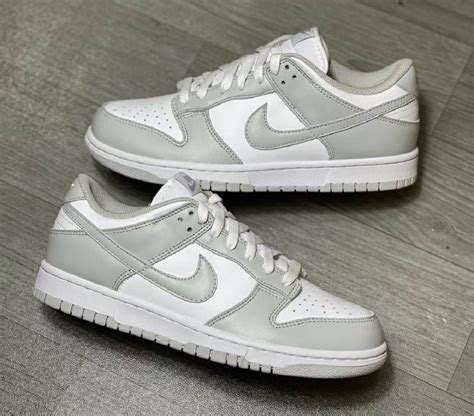 women's nike dunk grey